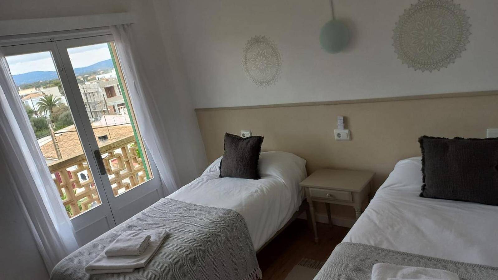 Apartamentos Can Salas Cala Figuera  Luaran gambar